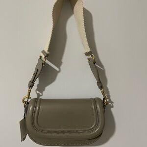 Chic Gray Zara Crossbody Bag Medium